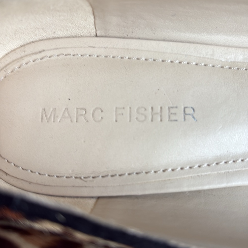 Marc Fisher Brown and Black Cow Fur Flats Sleek Pointed-Toe Loafers Size 7.5 EUC - Picture 10 of 11
